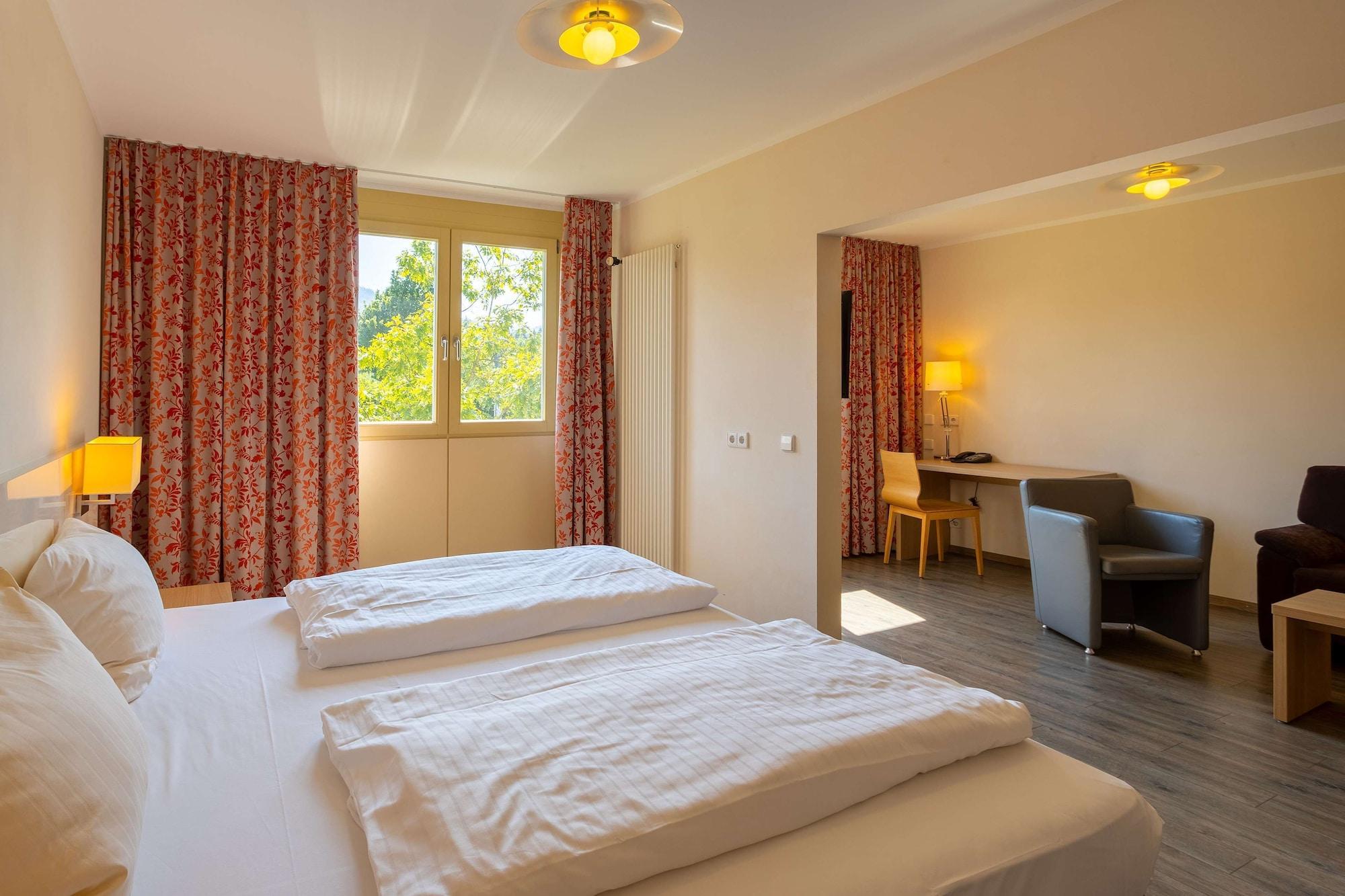 Dorint Hotel Durbach/Schwarzwald エクステリア 写真